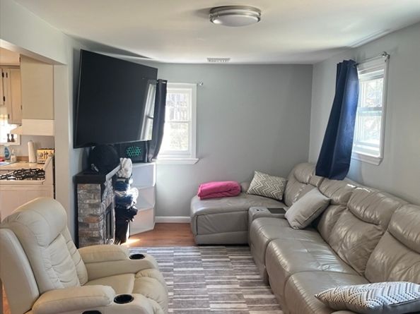 27 Morgan Rd, Holbrook MA 02343