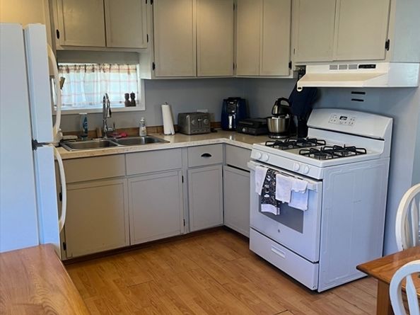 27 Morgan Rd, Holbrook MA 02343