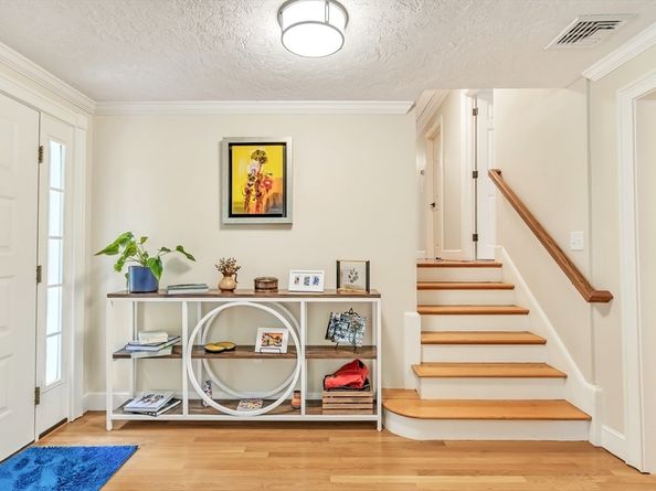 10 Ballard Terrace, Lexington MA 02420