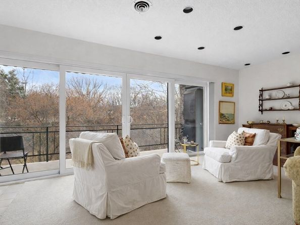 1210 Greendale Ave 340, Needham MA 02492