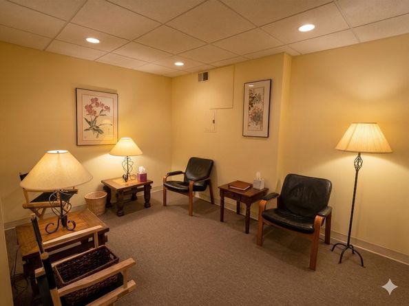 1105 Massachusetts Ave 2A, Cambridge MA 02138