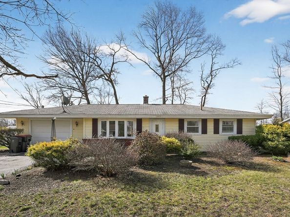 269 Jon Dr, Brockton MA 02302