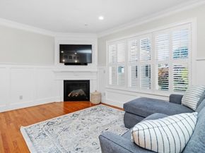 403 Hunnewell St 403, Needham MA 02494