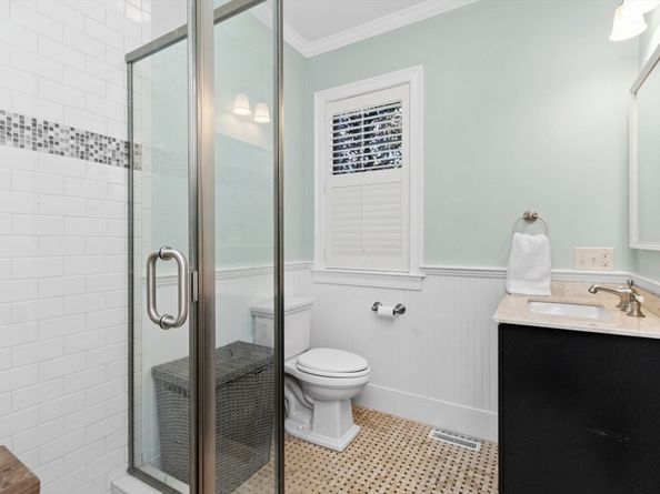 403 Hunnewell St 403, Needham MA 02494