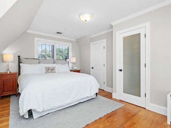 403 Hunnewell St 403, Needham MA 02494