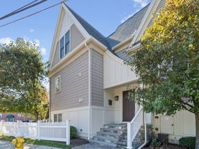 403 Hunnewell St 403, Needham MA 02494