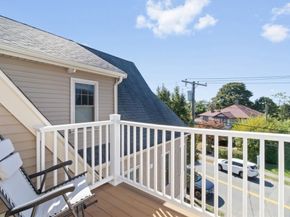 403 Hunnewell St 403, Needham MA 02494