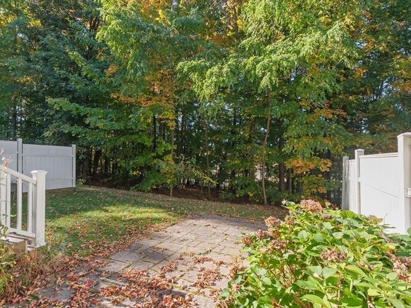 8 Saint Marys Way 8, Marlborough MA 01752