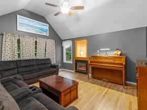 4 Penny Ln, Wareham MA 02538