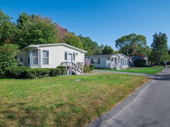 1 Canterbury Lane, Rockland MA 02370