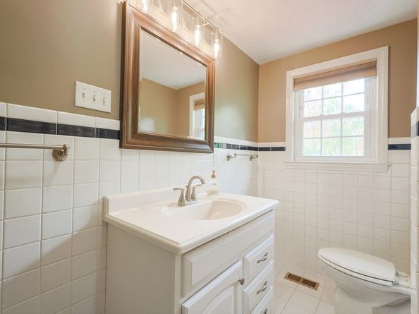 130 Dutcher Street, Hopedale MA 01747