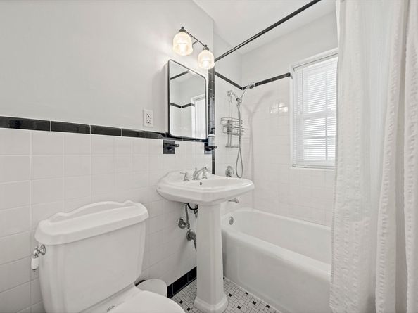 33 Lennon Ct 39, Boston MA 02127