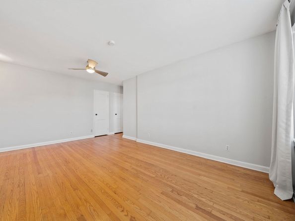 33 Lennon Ct 39, Boston MA 02127