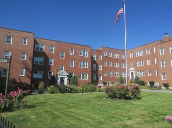 33 Lennon Ct