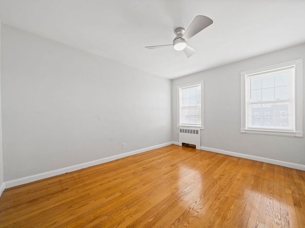 33 Lennon Ct 39, Boston MA 02127