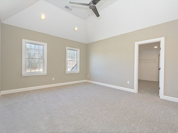 26 Bayliss Way, Uxbridge MA 01569