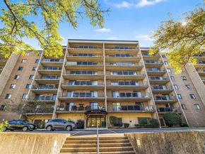 185 Quincy Shore Dr 65, Quincy MA 02171