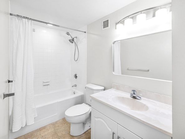 185 Quincy Shore Dr 65, Quincy MA 02171