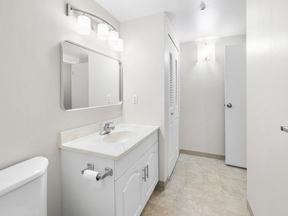 185 Quincy Shore Dr 65, Quincy MA 02171