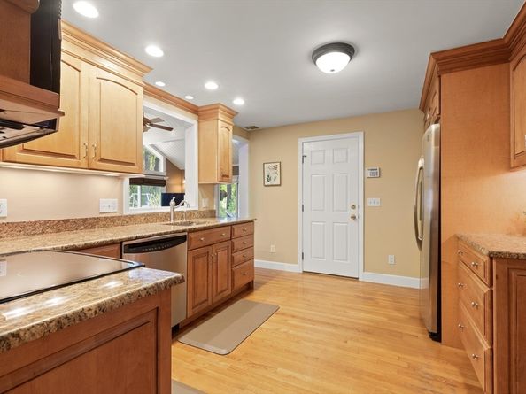 36 Old Forge Ln, Sudbury MA 01776
