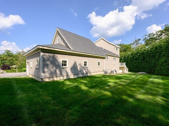 25 Mohawk Way, Cohasset MA 02025