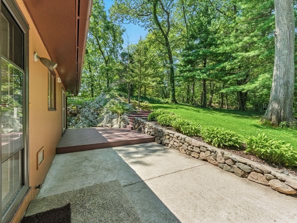 59 Johnson Rd, Winchester MA 01890