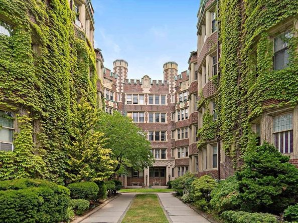 10 Dana St 202, Cambridge MA 02138