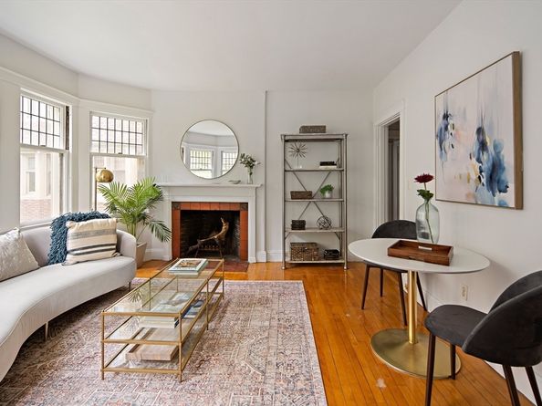 10 Dana St 202, Cambridge MA 02138