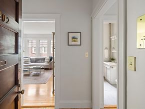 10 Dana St 202, Cambridge MA 02138