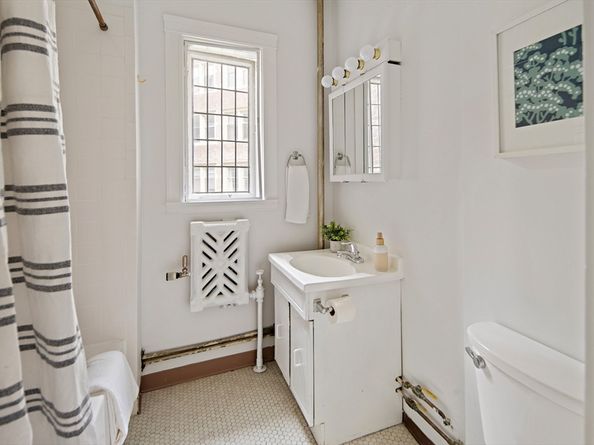 10 Dana St 202, Cambridge MA 02138