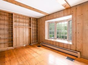 4 Wheeler Ave, Worcester MA 01609