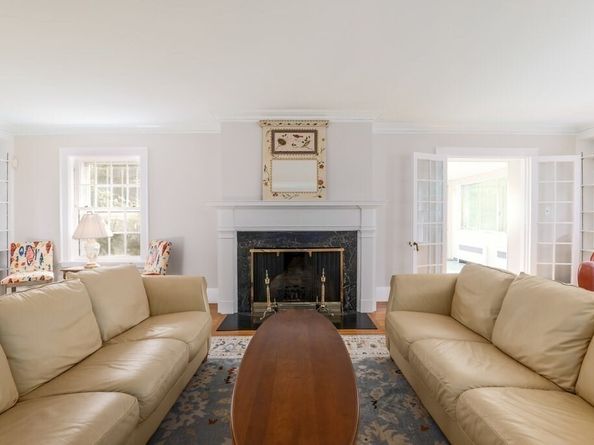 4 Wheeler Ave, Worcester MA 01609