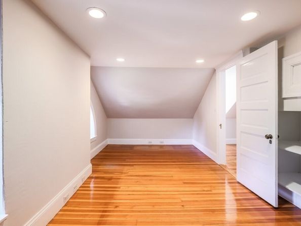 4 Wheeler Ave, Worcester MA 01609