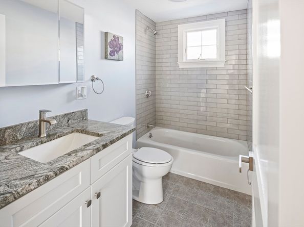172-174 Blue Hill Ave 174, Milton MA 02186