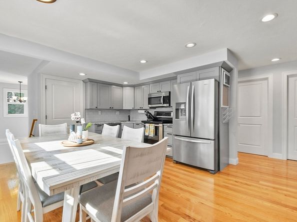 29 Hayes Rd, East Bridgewater MA 02333