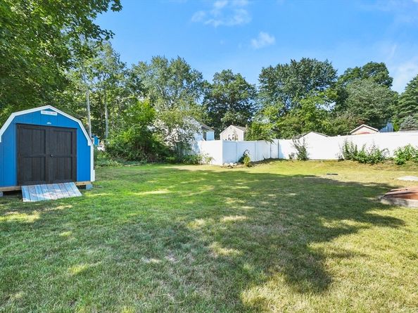 29 Hayes Rd, East Bridgewater MA 02333