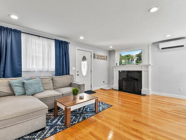 29 Hayes Rd, East Bridgewater MA 02333