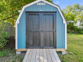 29 Hayes Rd, East Bridgewater MA 02333