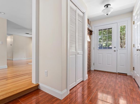 27 May St, Marblehead MA 01945