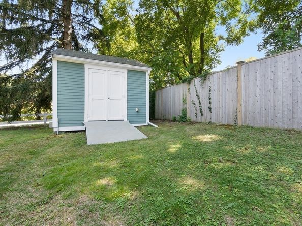 27 May St, Marblehead MA 01945