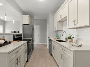 56 Peabody St 2W, Salem MA 01970