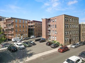 56 Peabody St 2W, Salem MA 01970