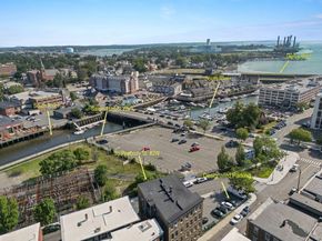 56 Peabody St 2W, Salem MA 01970