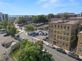 56 Peabody St 2W, Salem MA 01970