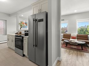 56 Peabody St 2W, Salem MA 01970