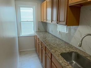 3 Vernon Ter, Worcester MA 01610