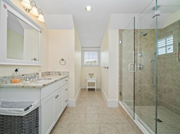 22 Whitehall Cir, Beverly MA 01915