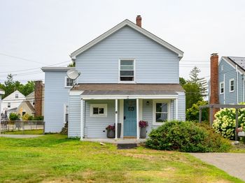 418 Pleasant St