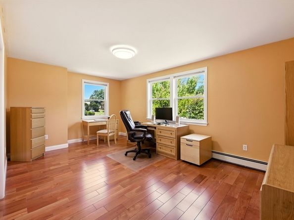 33 Highgate Rd, Framingham MA 01701