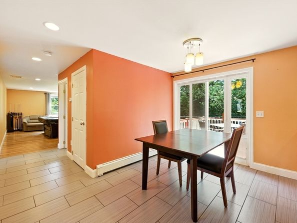 33 Highgate Rd, Framingham MA 01701